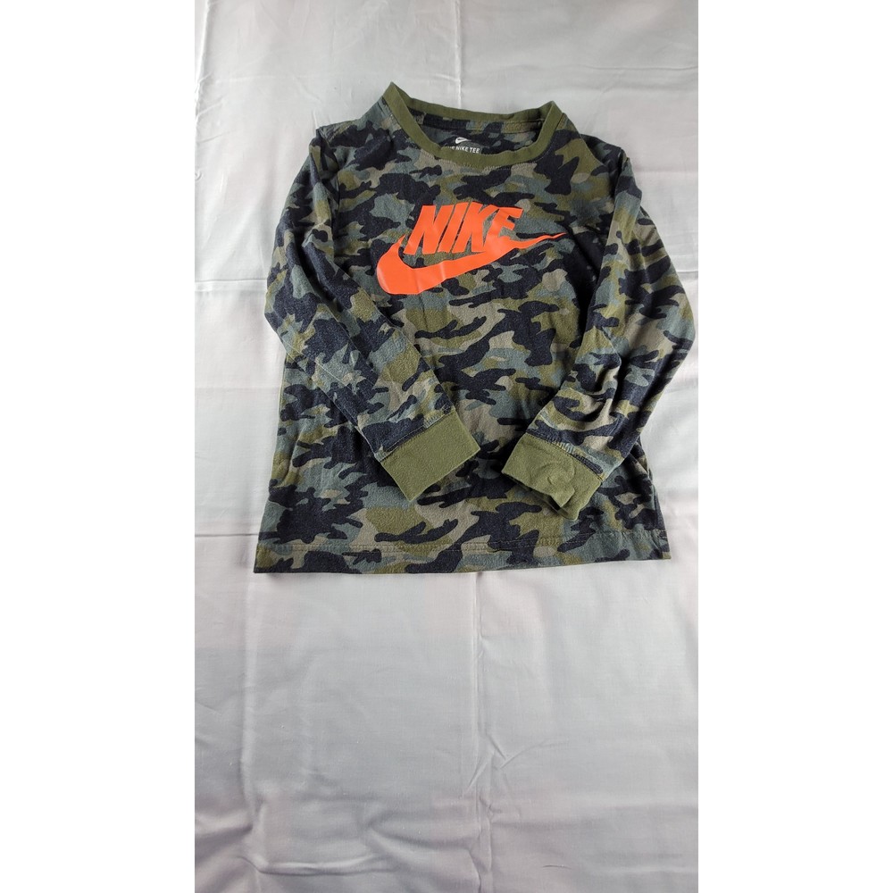 Nike Unisex Camo Nike Tee Size 7 Athletic cut